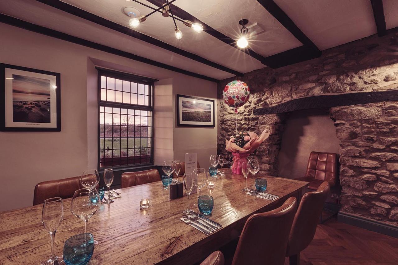 Longlands Inn & Cottages Carnforth Exteriér fotografie The restaurant at The Old Stamp House