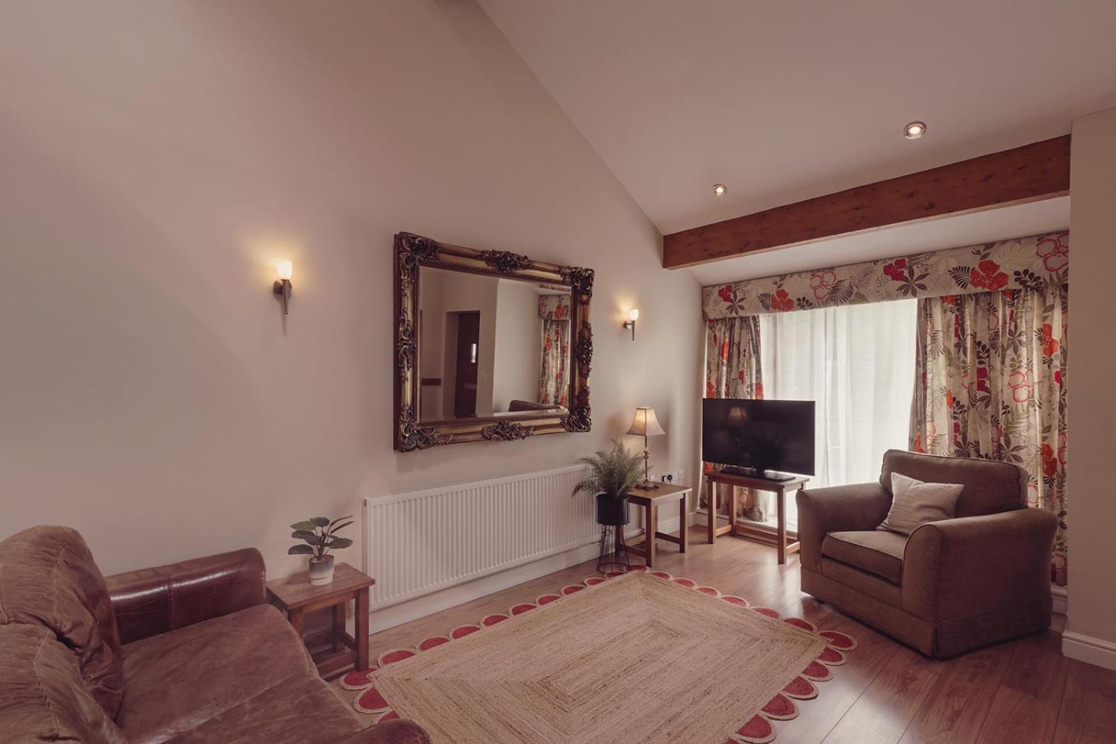 Longlands Inn & Cottages Carnforth Exteriér fotografie The interior of a typical cottage at the resort