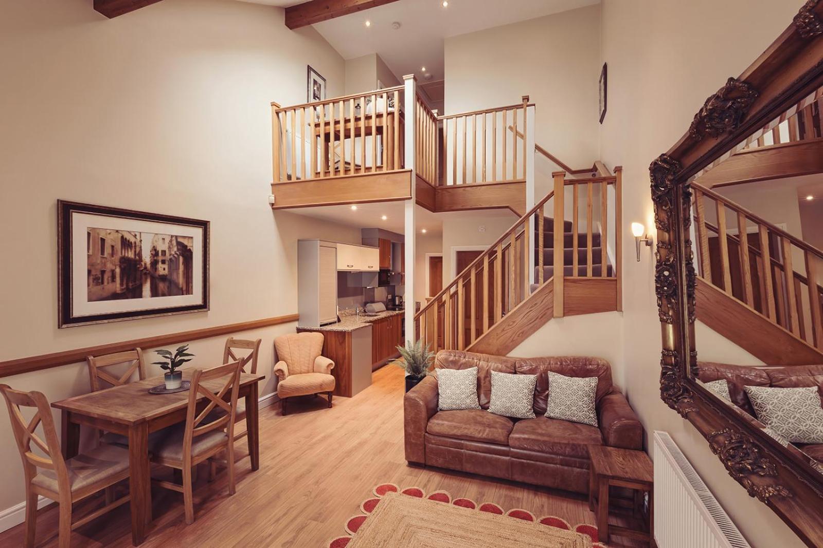 Longlands Inn & Cottages Carnforth Exteriér fotografie Interior of a typical apartment